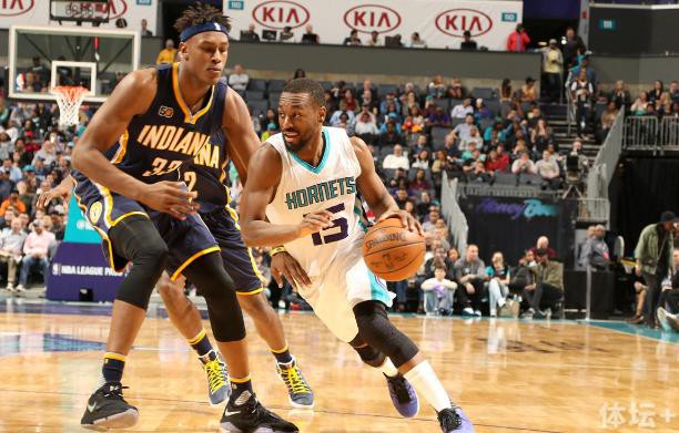 两端同时被 两端同时被